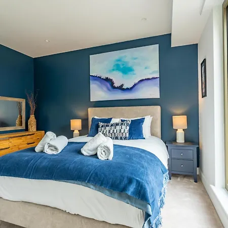 Minster View Penthouse At Ryedale House Apartment York