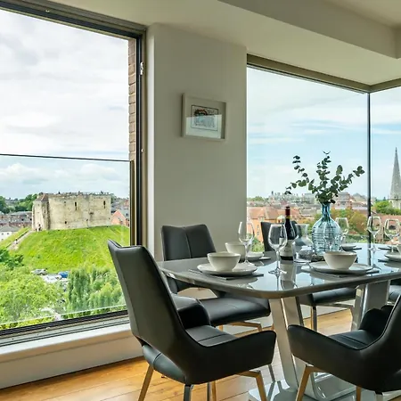 شقة Minster View Penthouse At Ryedale House