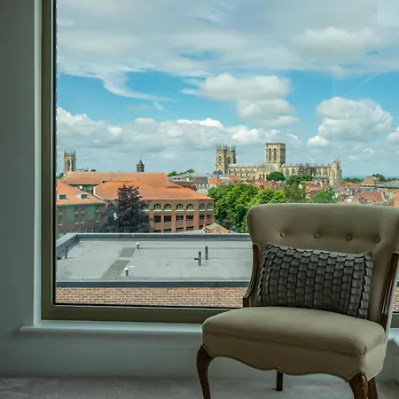 شقة Minster View Penthouse At Ryedale House يورك