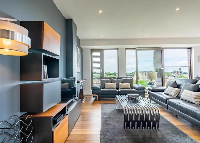 Minster View Penthouse At Ryedale House * York