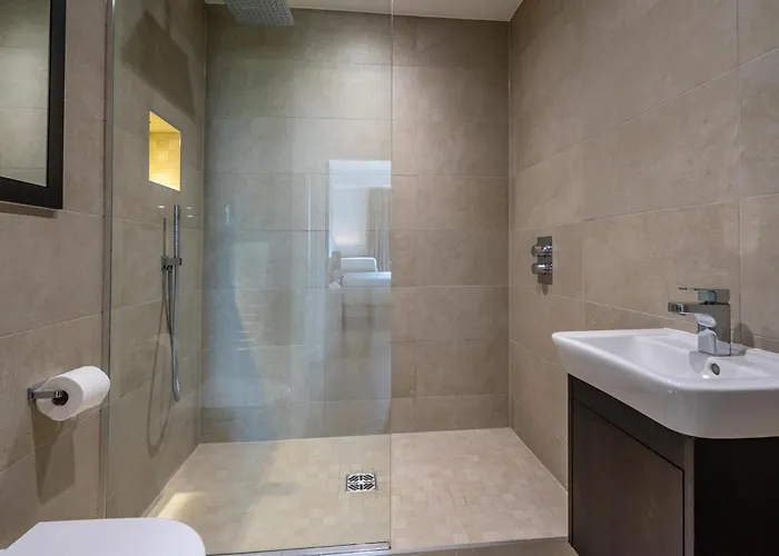 Minster View Penthouse At Ryedale House * York