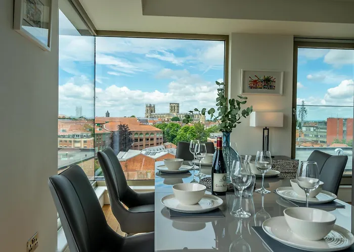 Minster View Penthouse At Ryedale House Lejlighed