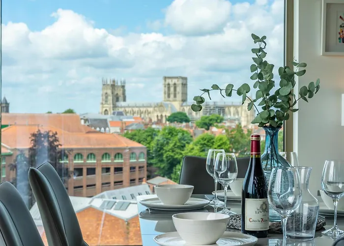 Minster View Penthouse At Ryedale House Lejlighed