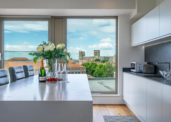 Minster View Penthouse At Ryedale House York